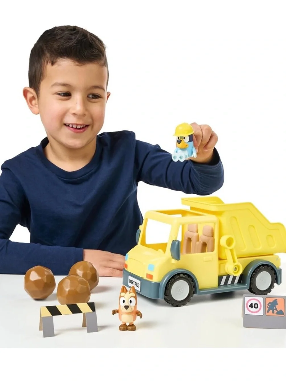 Bluey Dump Truck Toy Playset with Hard Hat Bluey & Muddy Bingo